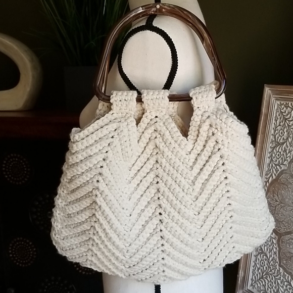 Vintage 1970s Boho Hand Crafted Crochet Knit Tortoise Handle Handbag - Picture 7 of 12